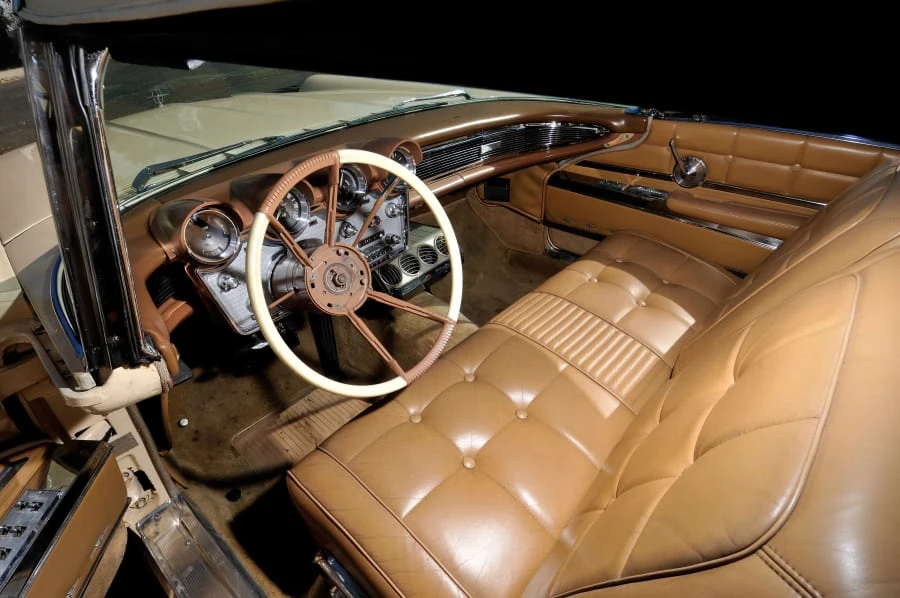 1960 Lincoln Continental 3rd Gen - Image 4 of 12