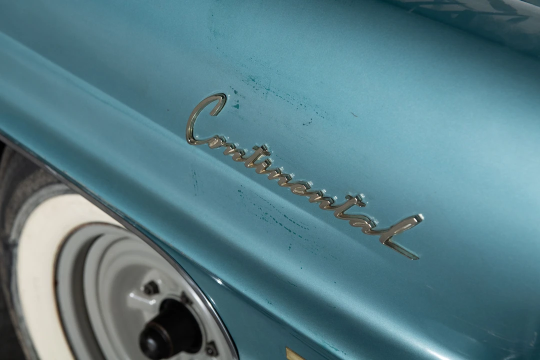 1960 Lincoln Continental 3rd Gen - Image 9 of 31