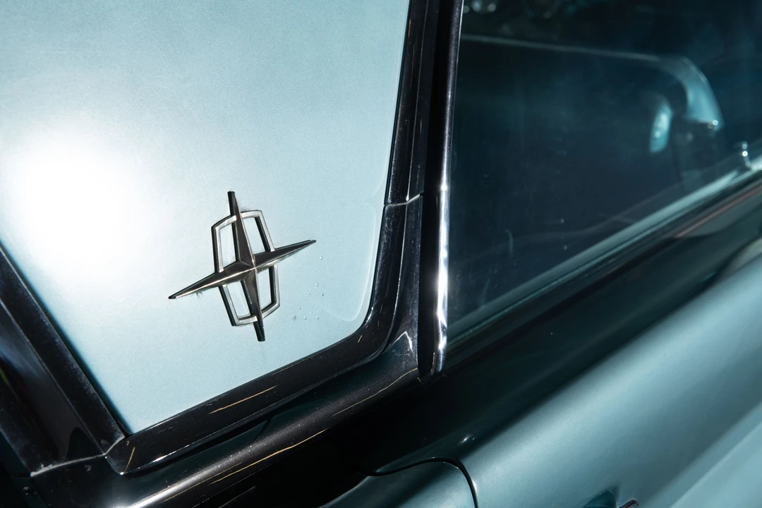 1960 Lincoln Continental 3rd Gen - Image 16 of 31