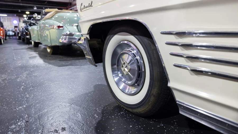 1960 Lincoln Continental 3rd Gen - Image 13 of 31