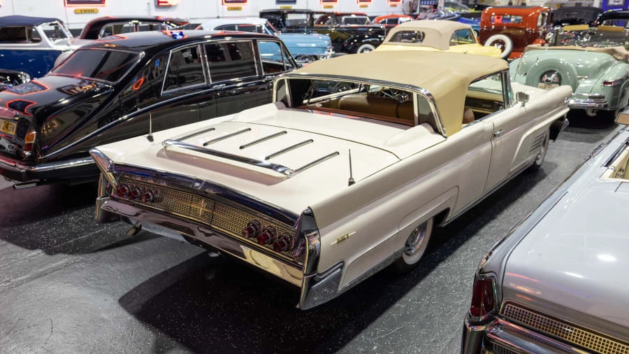 1960 Lincoln Continental 3rd Gen - Image 11 of 31
