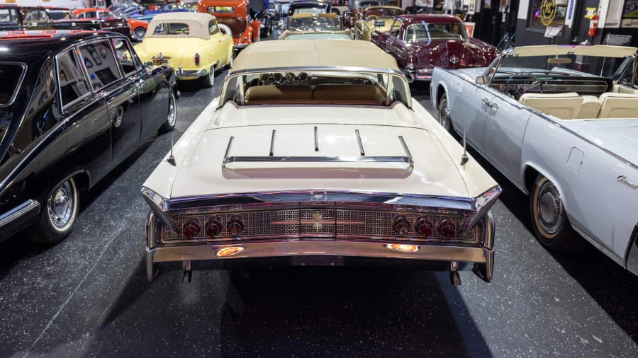 1960 Lincoln Continental 3rd Gen - Image 4 of 31