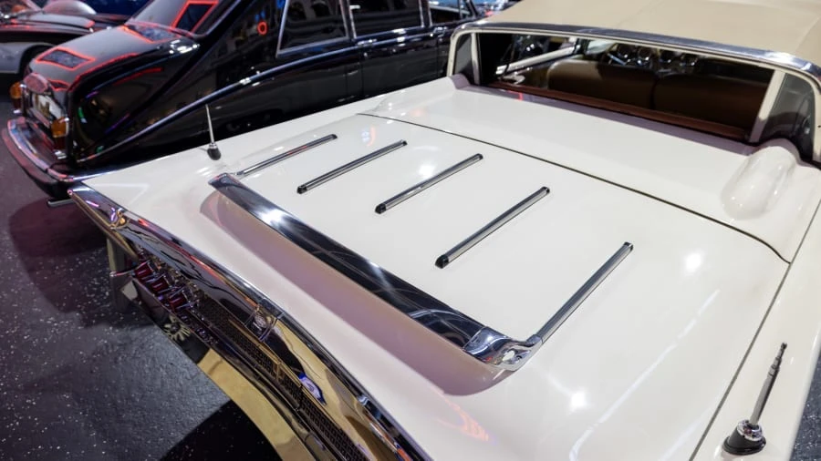 1960 Lincoln Continental 3rd Gen - Image 8 of 31