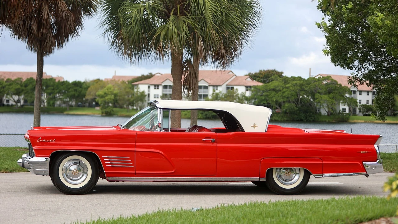 1960 Lincoln Continental Mark Series - Image 14 of 31