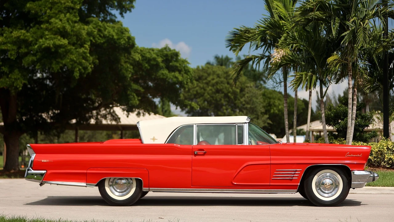 1960 Lincoln Continental Mark Series - Image 13 of 31