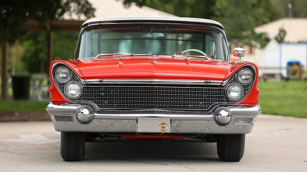 1960 Lincoln Continental Mark Series - Image 2 of 31