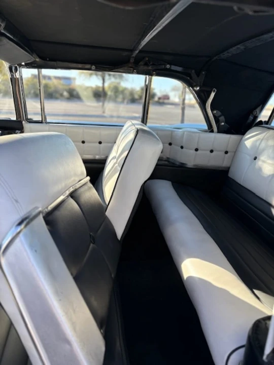 1960 Lincoln Continental 3rd Gen - Image 11 of 12