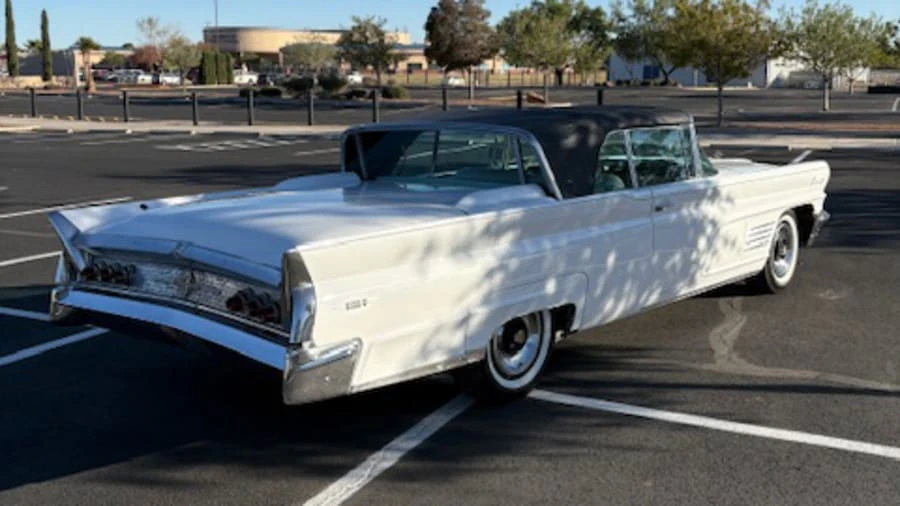 1960 Lincoln Continental 3rd Gen - Image 2 of 12
