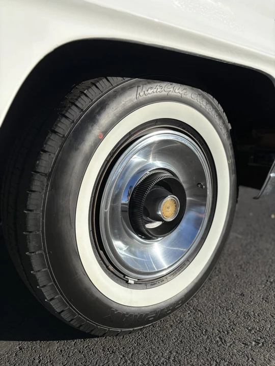1960 Lincoln Continental 3rd Gen - Image 9 of 12