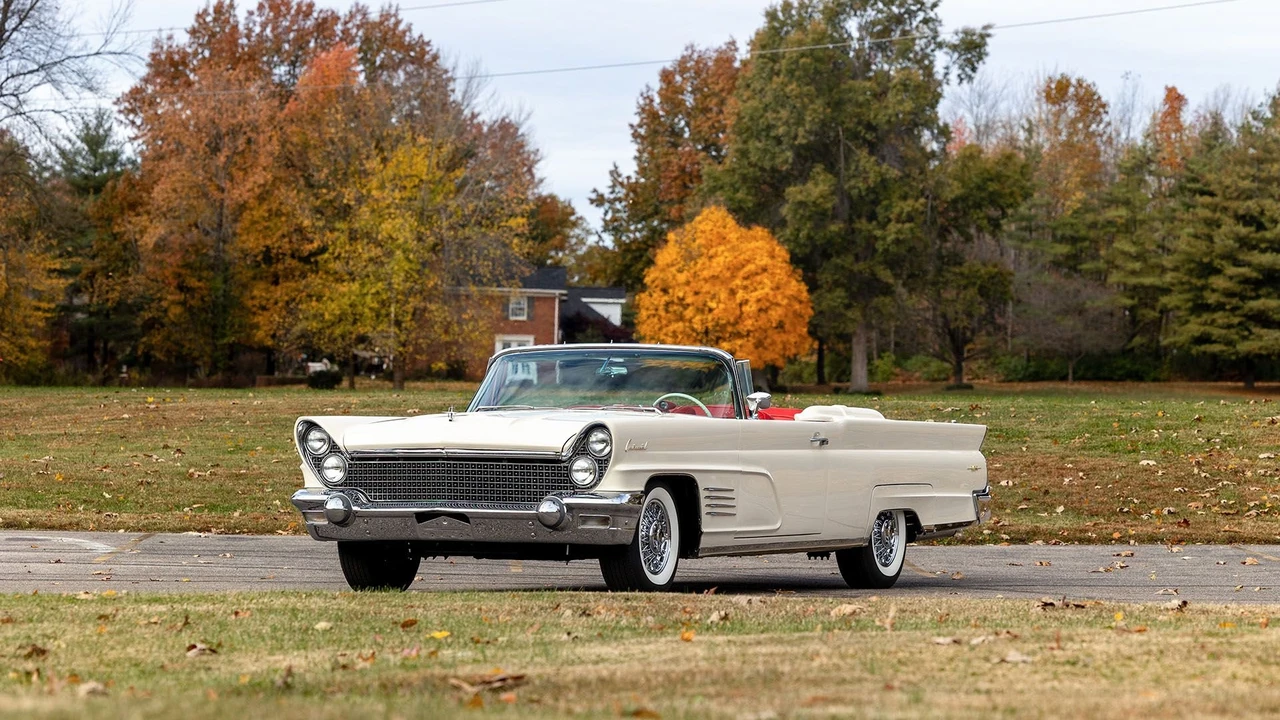 1960 Lincoln Continental Mark Series - Image 22 of 31