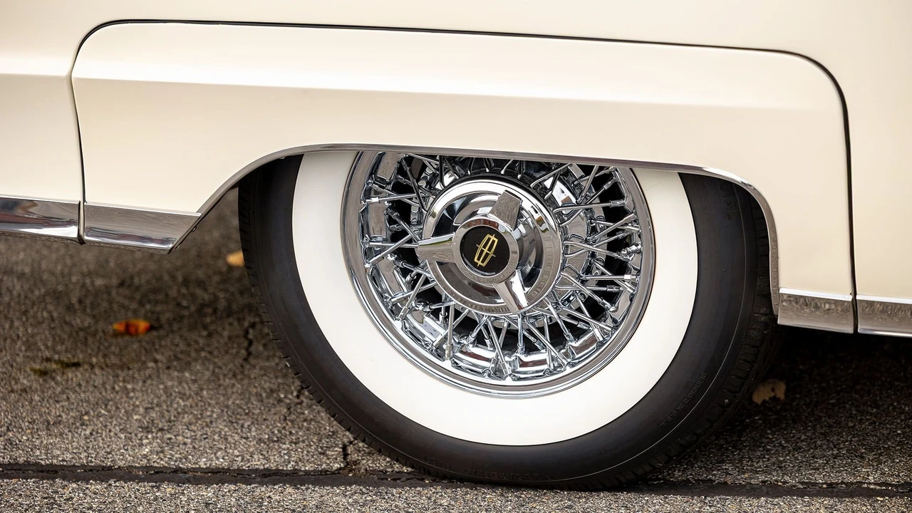 1960 Lincoln Continental Mark Series - Image 23 of 31