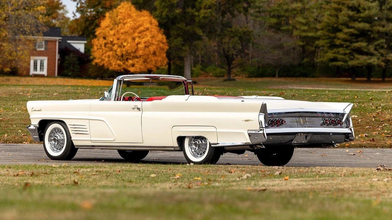 1960 Lincoln Continental Mark Series - Image 21 of 31