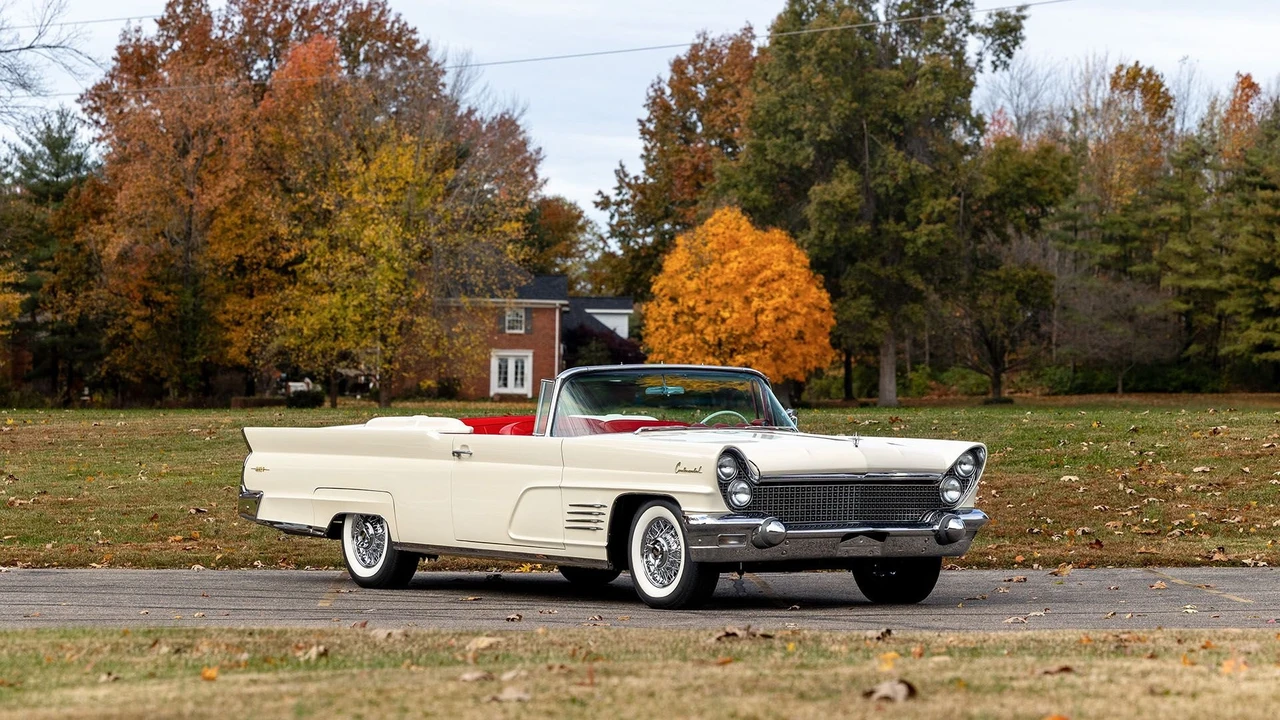 1960 Lincoln Continental Mark Series - Image 17 of 31