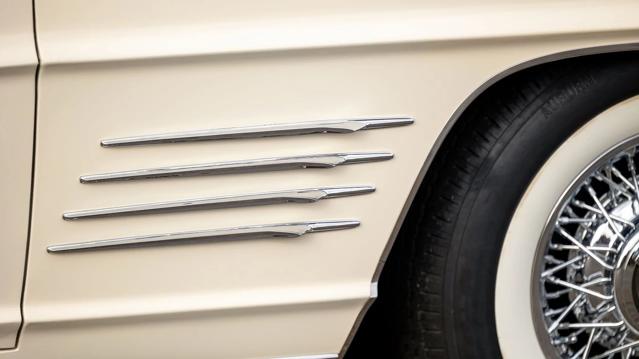 1960 Lincoln Continental Mark Series - Image 30 of 31
