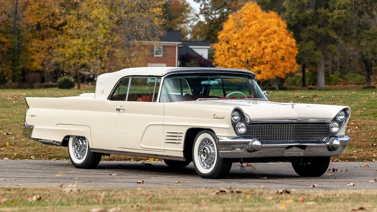 1960 Lincoln Continental Mark Series - Image 13 of 31