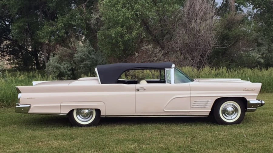 1960 Lincoln Continental 3rd Gen - Image 2 of 6