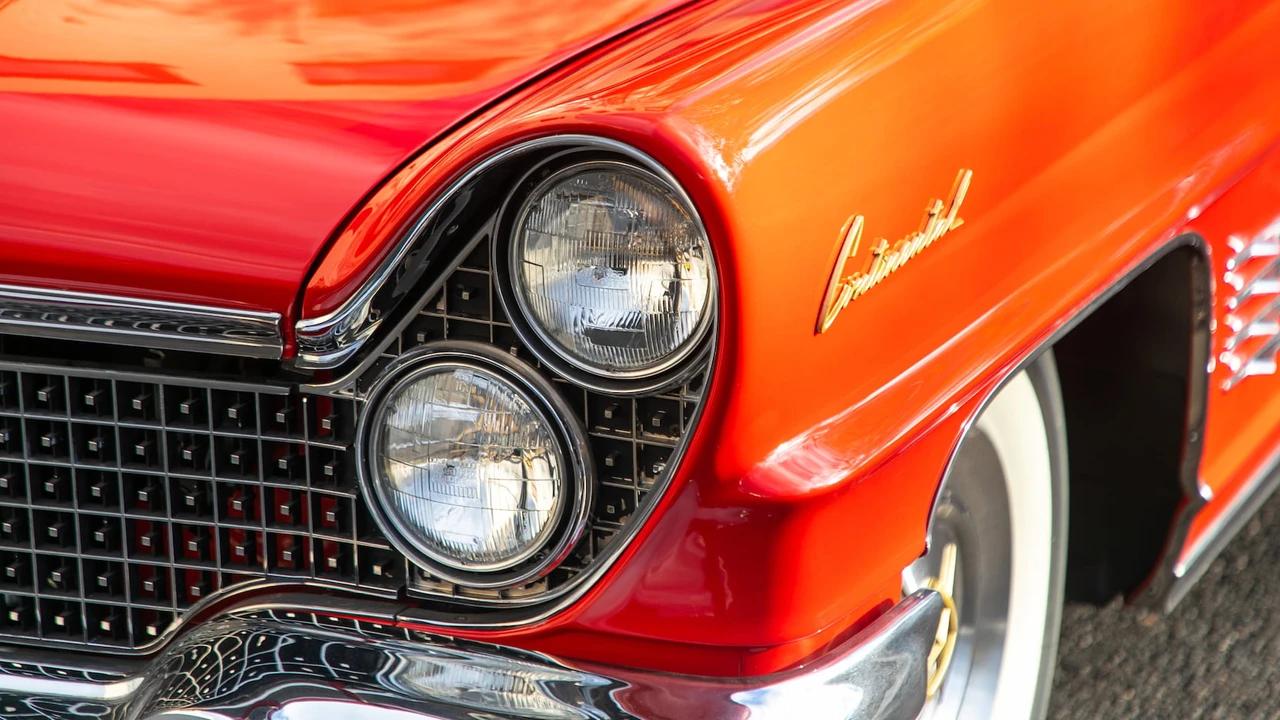 1960 Lincoln Continental Mark Series - Image 14 of 15