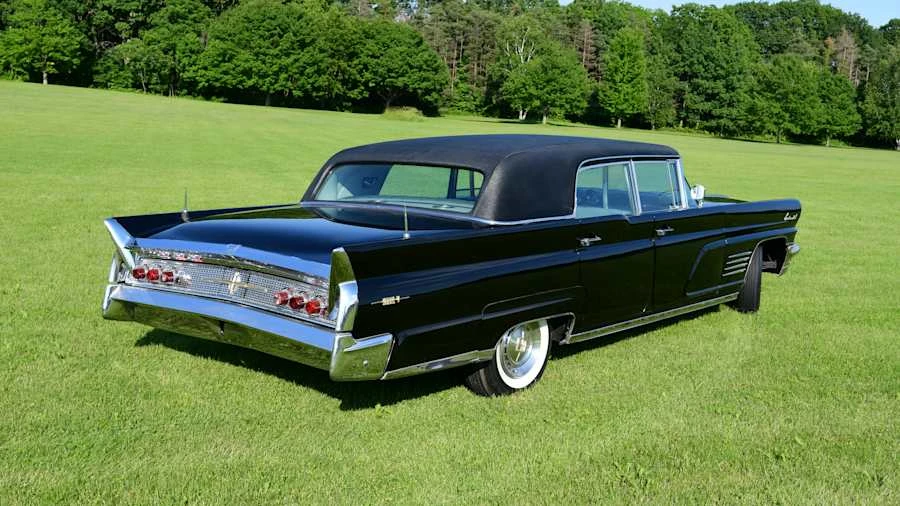 1960 Lincoln Continental 3rd Gen - Image 9 of 26