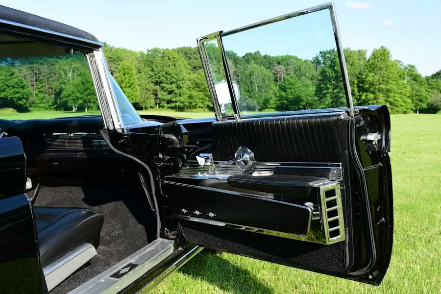 1960 Lincoln Continental 3rd Gen - Image 14 of 26