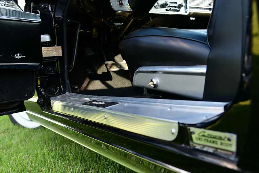 1960 Lincoln Continental 3rd Gen - Image 12 of 26