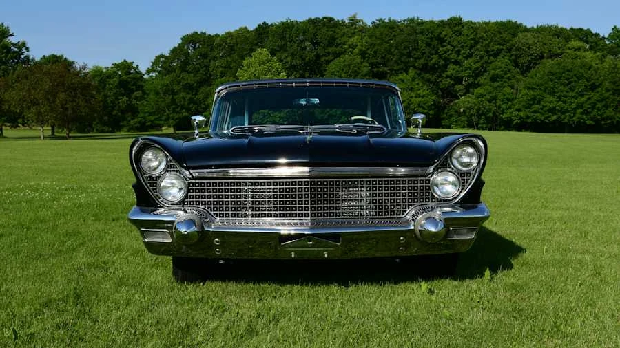 1960 Lincoln Continental 3rd Gen - Image 4 of 26