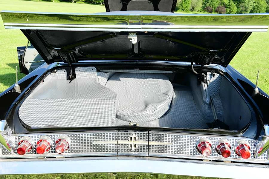 1960 Lincoln Continental 3rd Gen - Image 26 of 26