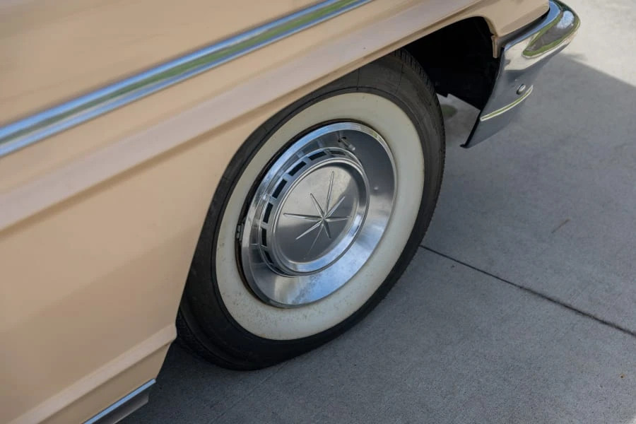 1960 Lincoln Continental 3rd Gen - Image 13 of 29