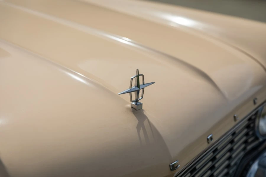 1960 Lincoln Continental 3rd Gen - Image 10 of 29