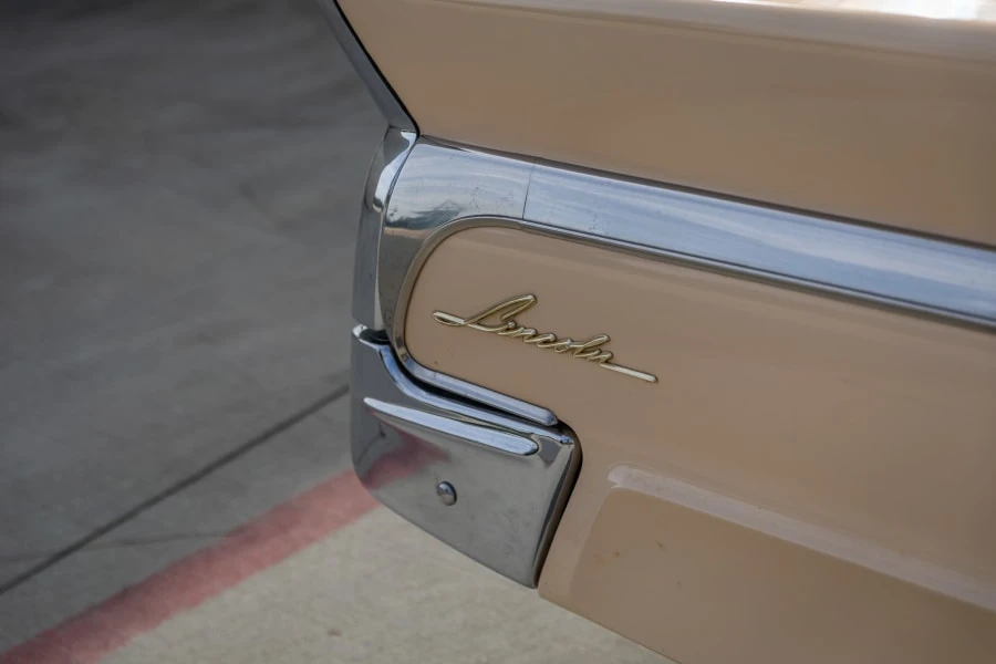 1960 Lincoln Continental 3rd Gen - Image 8 of 29