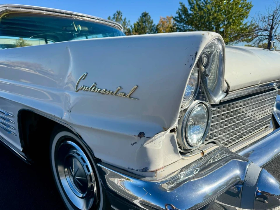 1960 Lincoln Continental 3rd Gen - Image 7 of 23