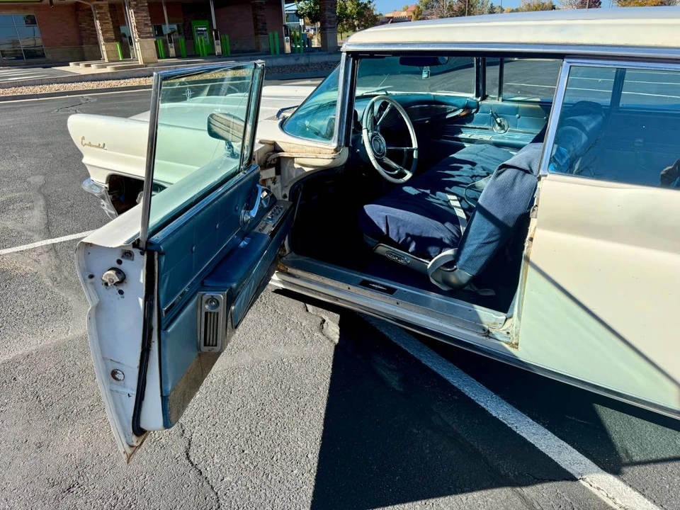 1960 Lincoln Continental 3rd Gen - Image 12 of 23