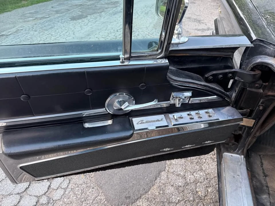 1960 Lincoln Continental 3rd Gen - Image 16 of 18