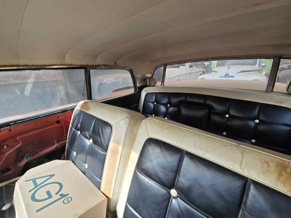 1960 Lincoln Continental 3rd Gen - Image 6 of 16