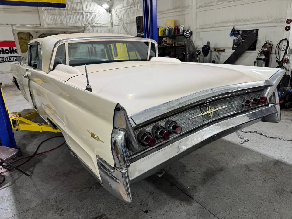 1960 Lincoln Continental 3rd Gen - Image 11 of 20