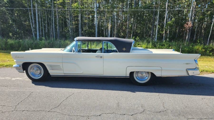 1960 Lincoln Continental 3rd Gen - Image 5 of 31