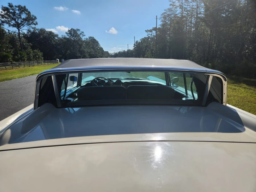 1960 Lincoln Continental 3rd Gen - Image 19 of 31