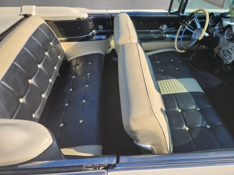 1960 Lincoln Continental 3rd Gen - Image 22 of 31