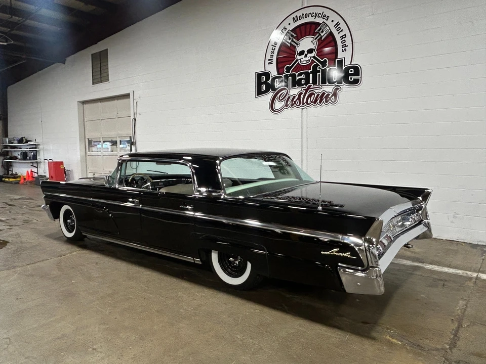 1960 Lincoln Premiere - Image 5 of 21