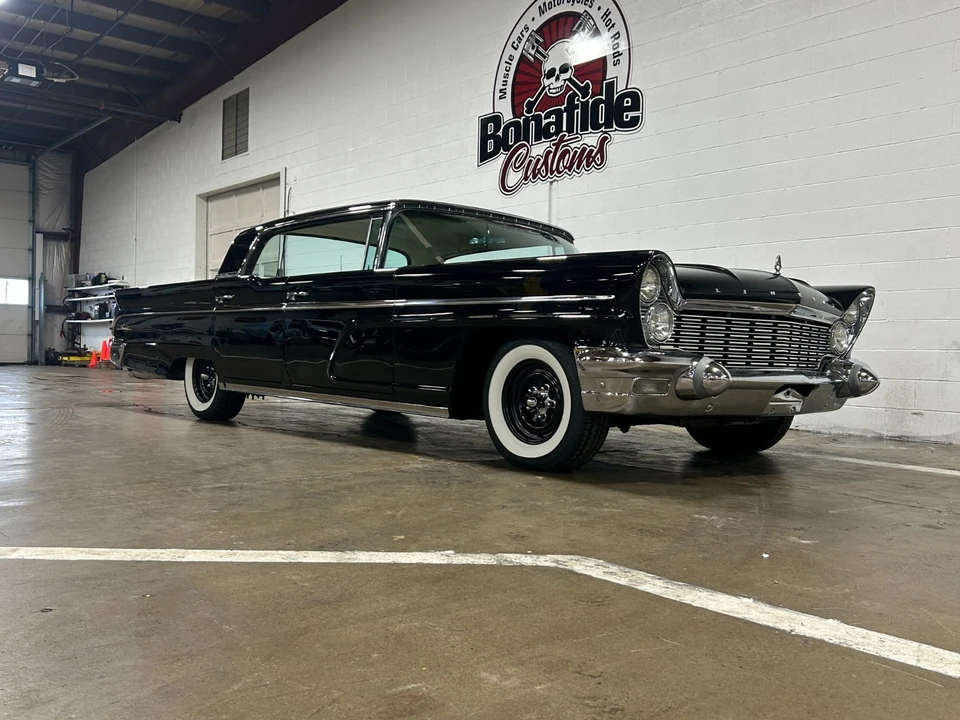 1960 Lincoln Premiere - Image 4 of 21