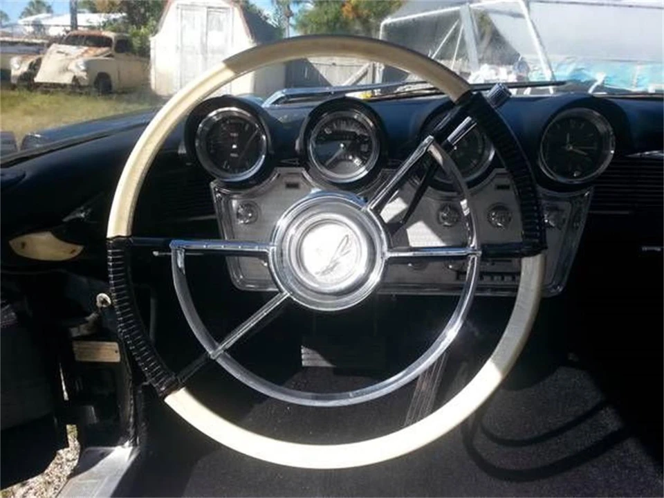1960 Lincoln Premiere - Image 9 of 14