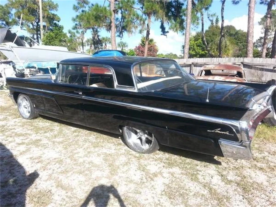 1960 Lincoln Premiere - Image 2 of 7