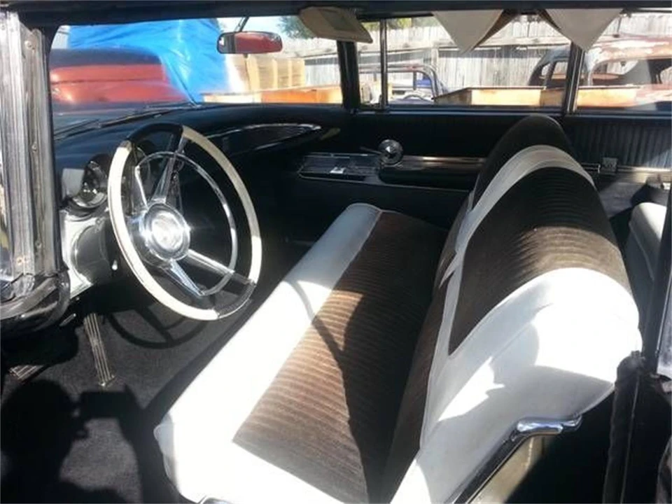 1960 Lincoln Premiere - Image 7 of 7