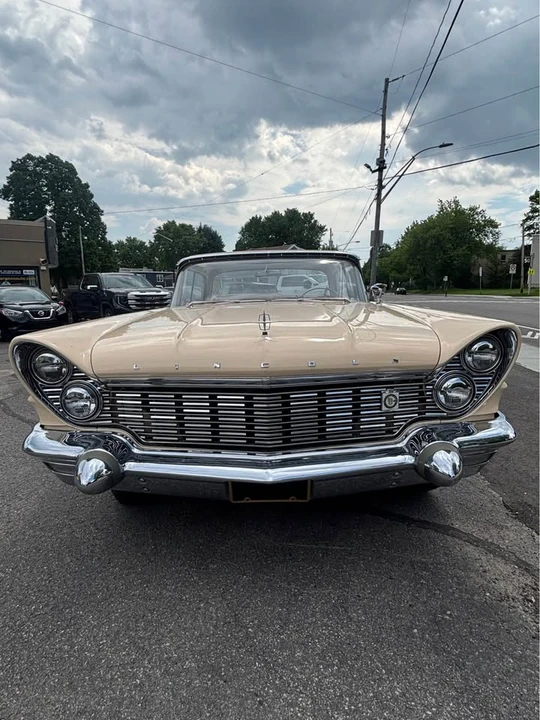1960 Lincoln Premiere - Image 7 of 17