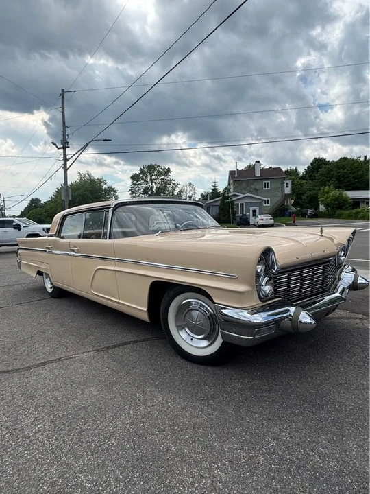 1960 Lincoln Premiere - Image 6 of 17