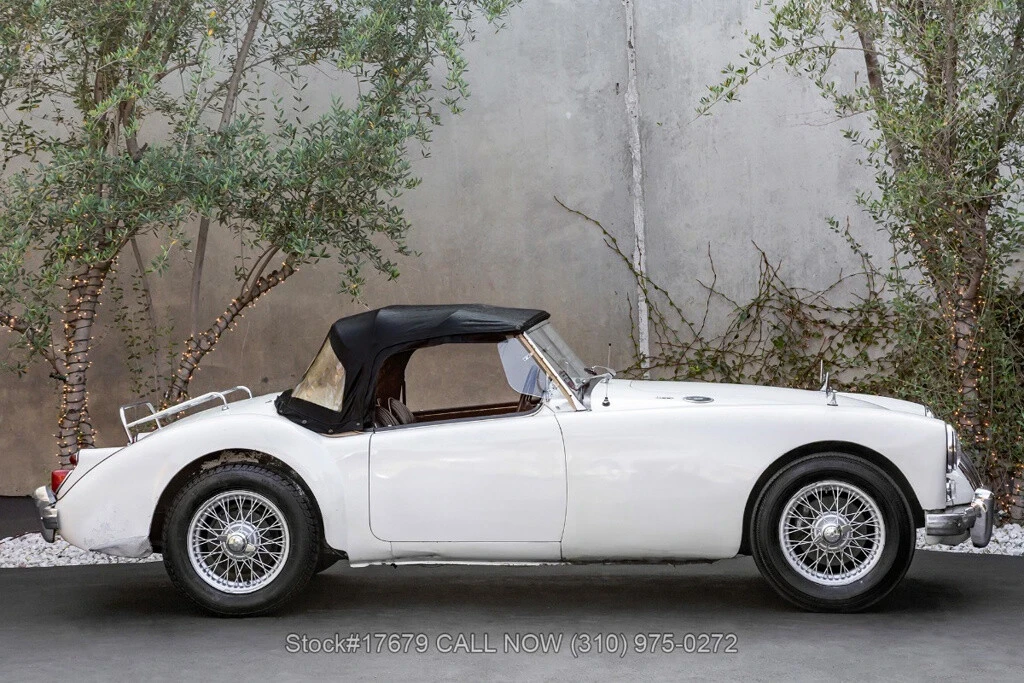 1960 MG MGA 1600 - Image 10 of 12