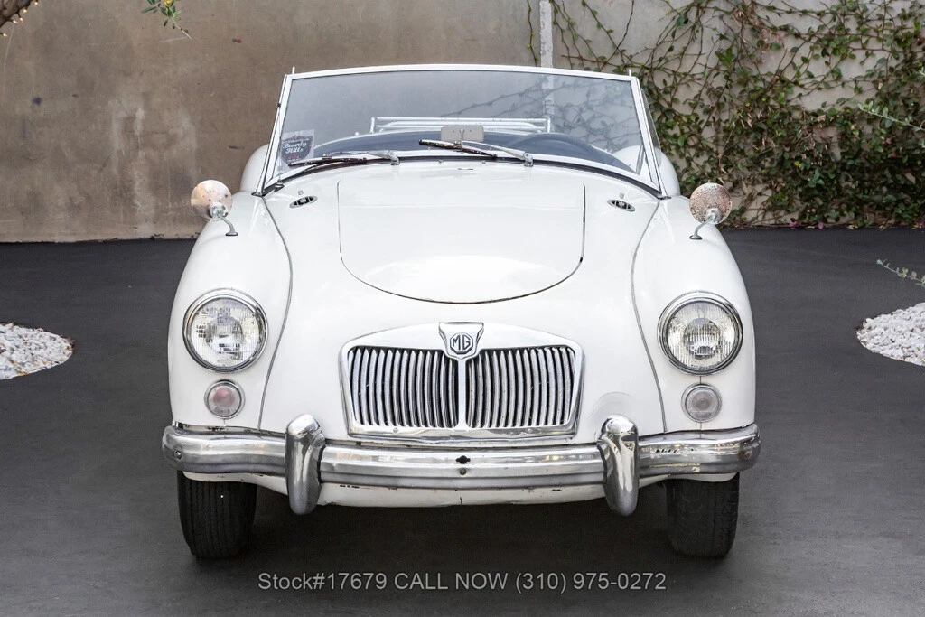 1960 MG MGA 1600 - Image 2 of 12