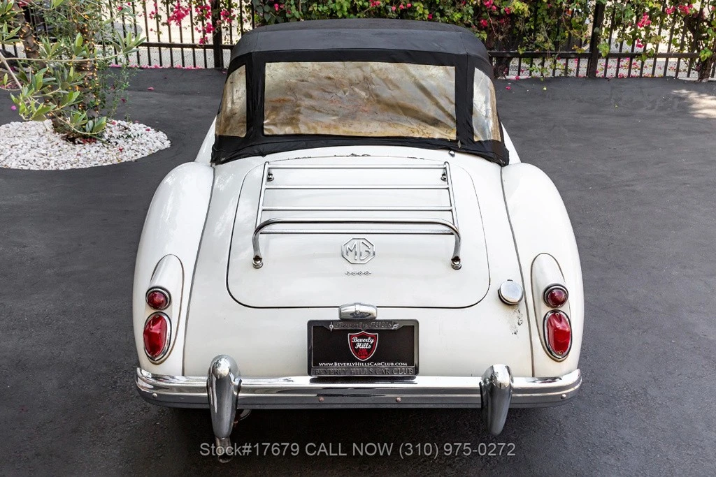 1960 MG MGA 1600 - Image 11 of 12