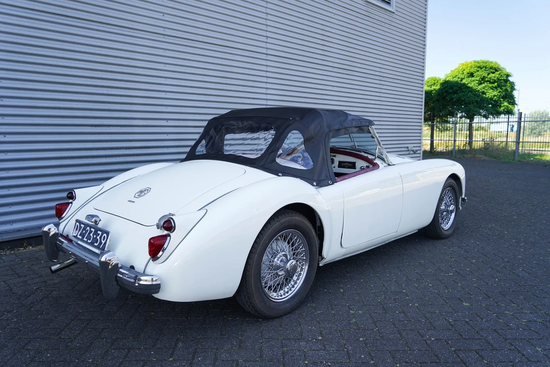 1960 MG MGA 1600 - Image 15 of 30
