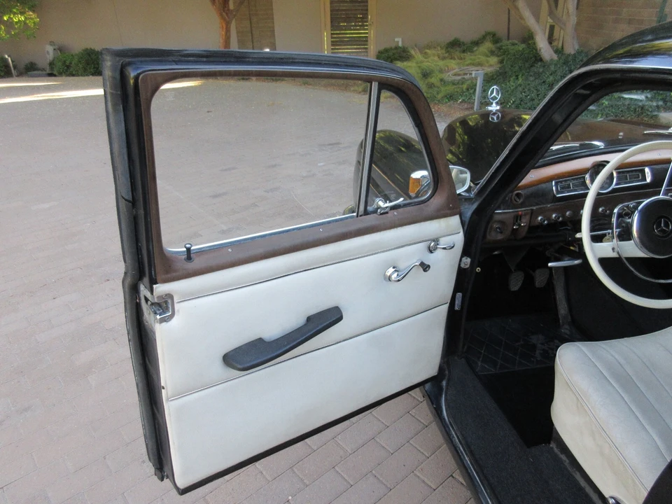 1960 Mercedes-Benz W120 & W121 - Image 15 of 21