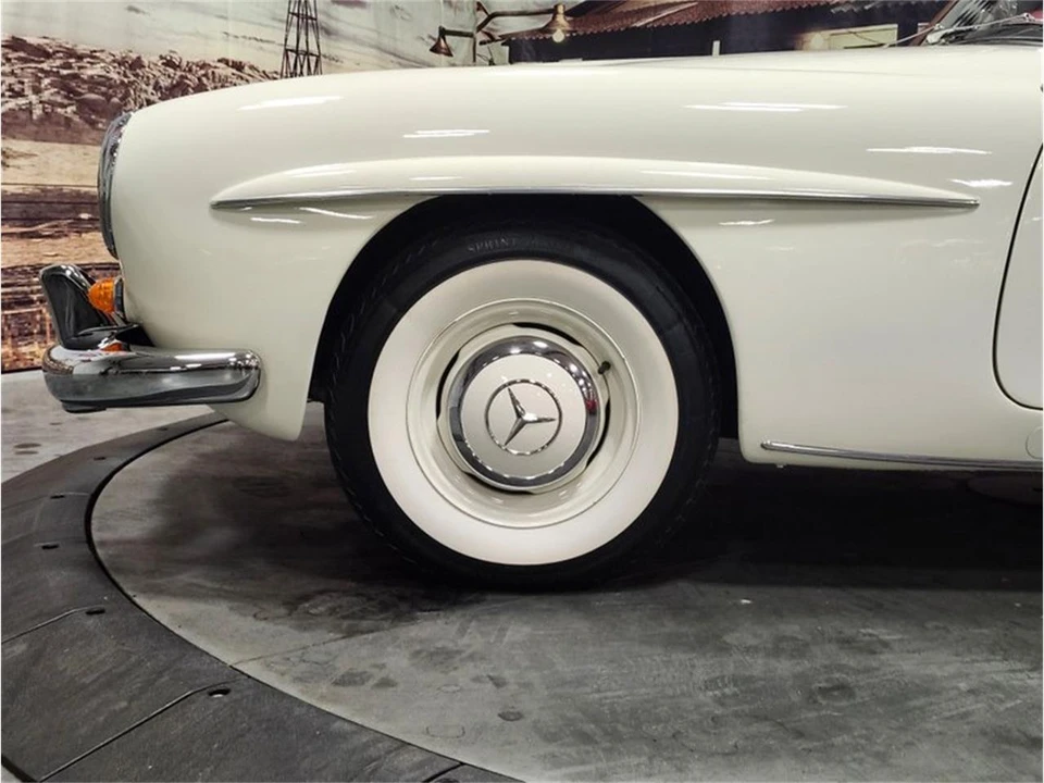 1960 Mercedes-Benz 190 SL - Image 7 of 31